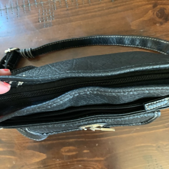 Black Rosetti Crossbody Purse - Picture 4 of 8